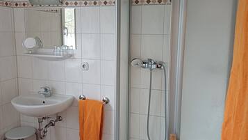 Doccia, asciugacapelli, asciugamani