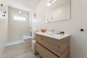 Shower, hair dryer, towels - Caletas Playa (Costa Teguise)