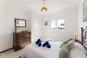 4 quartos, ferros/tábuas de passar roupa, Wi-Fi de cortesia