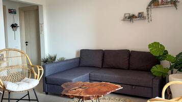 Chalet, 1 Bedroom, Balcony, City View | Living room