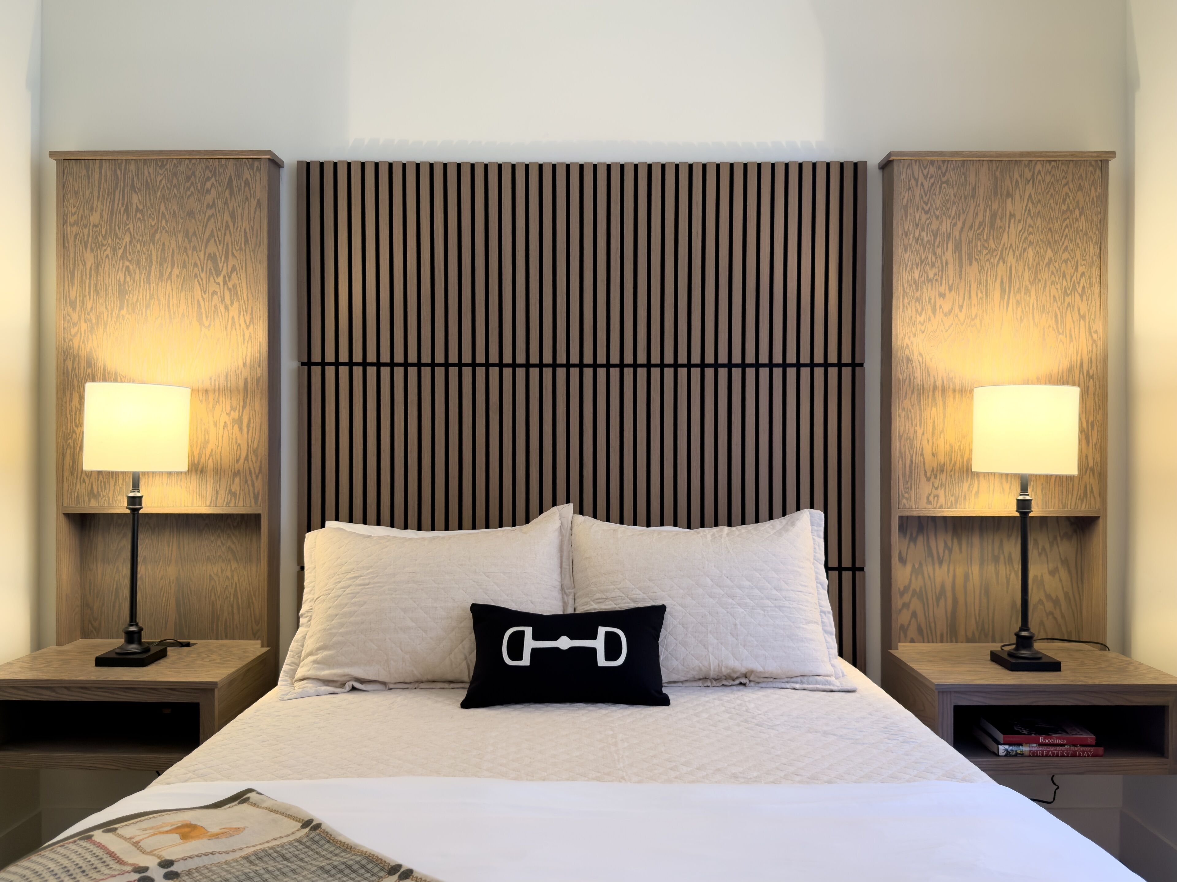 Bộ đồ giường cao cấp, nệm cao su hoạt tính (memory foam) 