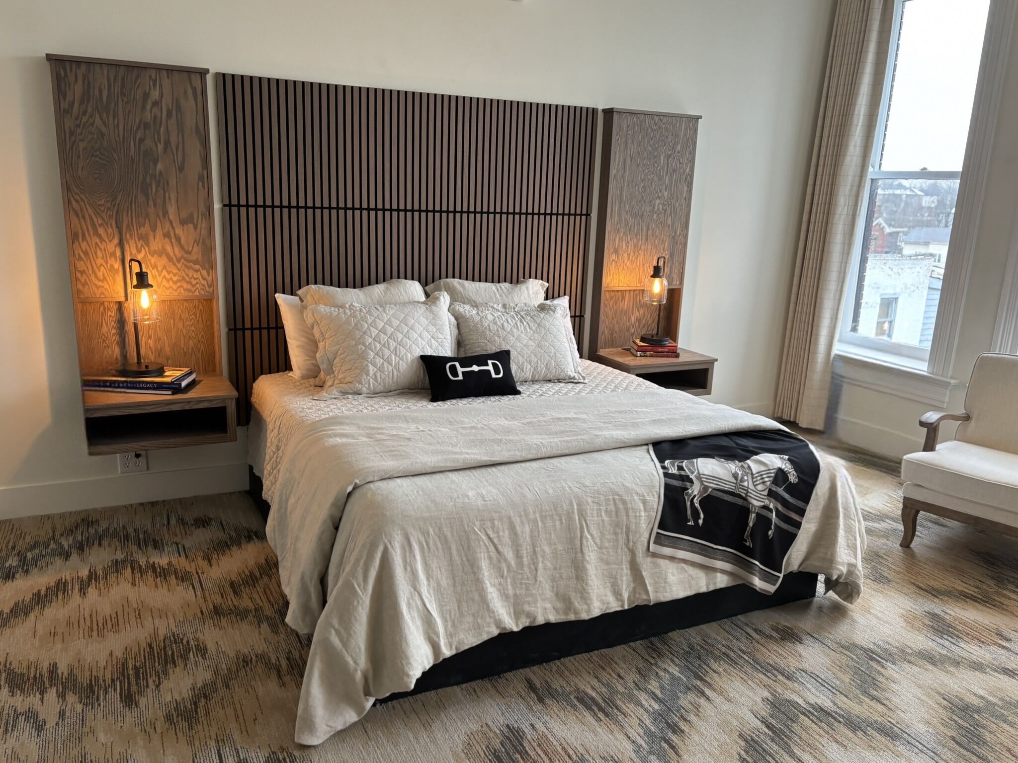 Desk, laptop workspace, free WiFi