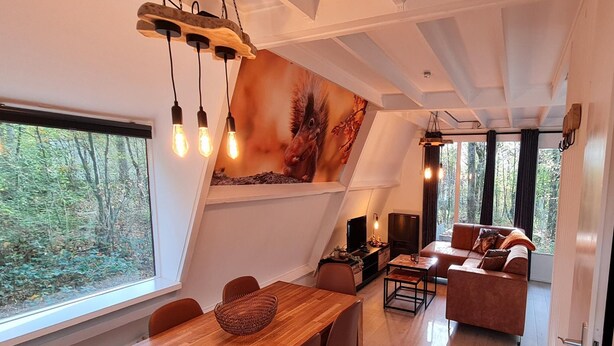 Chalet | Dining - Cozy Ardennes Chalet Near Durbuy (Durbuy)