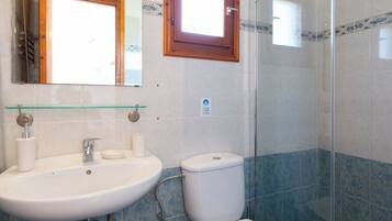 Honeymoon Room, Sea View | Bathroom | Shower, hair dryer, towels, soap