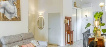 Artist's apartment in the historic center