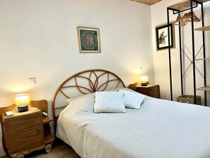 Strygejern/strygebræt, Wi-Fi, sengetøj