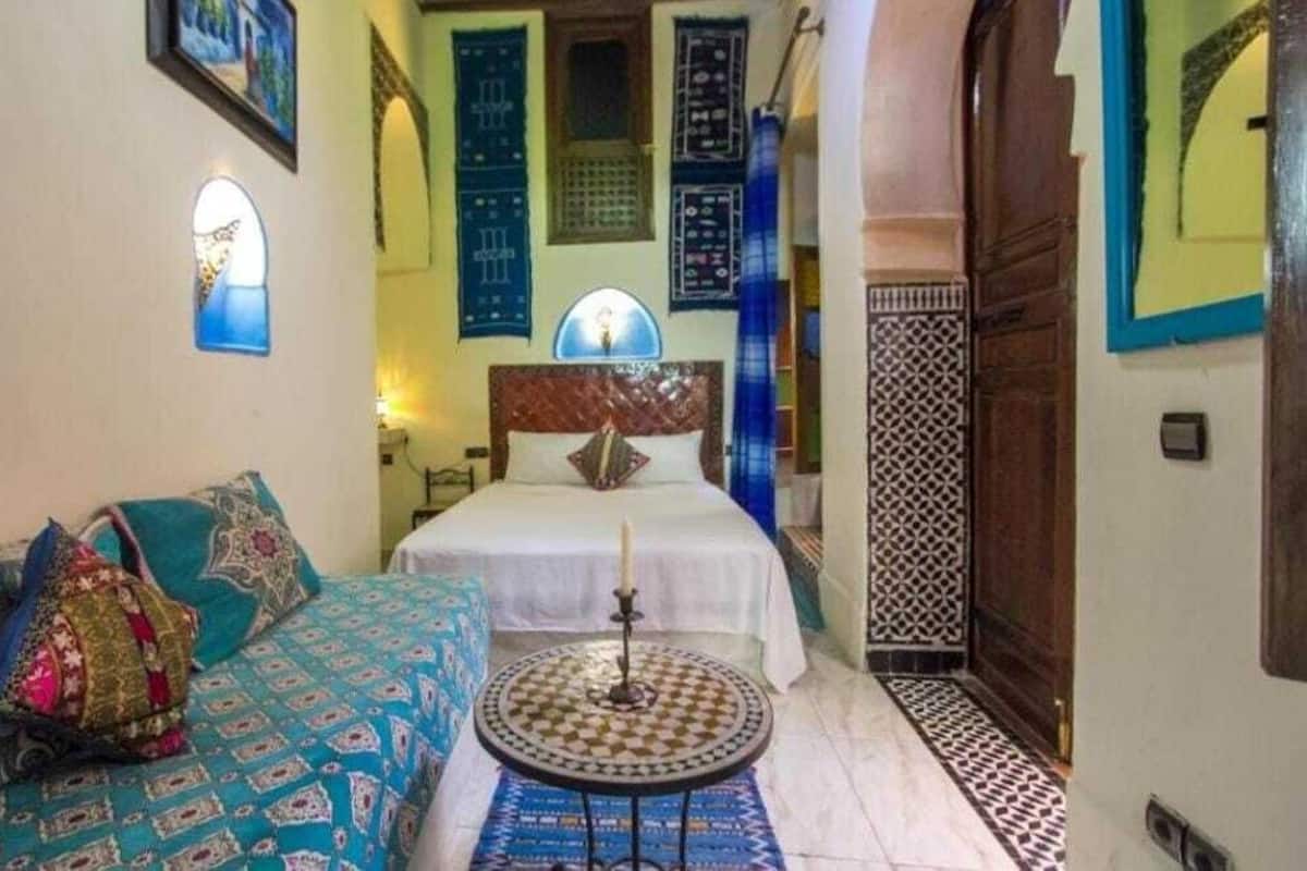 Habitación triple, patio, vista al patio | Caja de seguridad en la habitación y wifi gratis