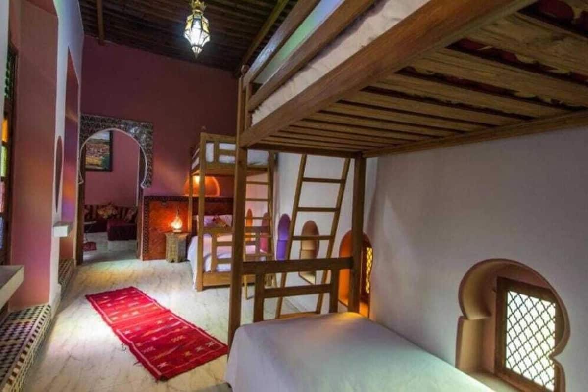 Habitación, dormitorio mixto, patio, vista al patio | Caja de seguridad en la habitación y wifi gratis