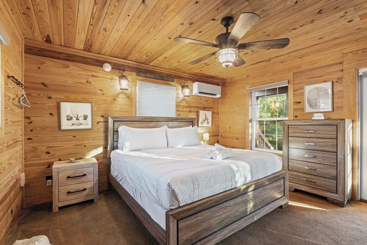 熨斗/熨衣板、免费 WiFi、床单