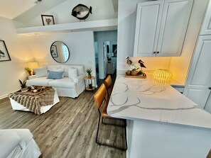 TV - Z35 Absolutely beautiful 2 bedroom Ocean Lakes! Exceptional! May 31-6 available! (Myrtle Beach)