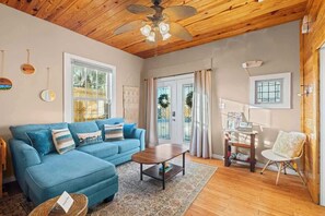 Smart TV, offices - Lower Oasis | Team Joseph Ellen (St. Augustine)