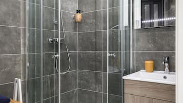 Penthouse, 2 Bedrooms, Kitchen, Beach View | Bathroom