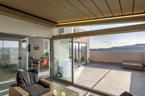 Penthouse, 2 Bedrooms, Kitchen, Beach View | Terrace/patio - Modern Penthouse with Terrace & Sea View (St. Paul's Bay)