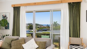 Unclassified image, 3 of 45, button - Bermagui Breeze Holiday House (Bermagui)