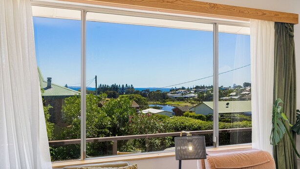 Unclassified image, 1 of 45, button - Bermagui Breeze Holiday House (Bermagui)
