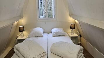 Chalet | 2 bedrooms, bed sheets