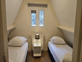 Chalé | 2 quartos, roupa de cama