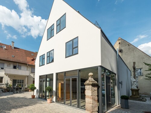 Apartment 'Ferienwohnung 4 Spätburgunder 56qm' with Shared Terrace, Balcony and Wi-Fi