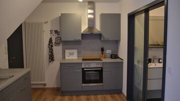 Kühlschrank, Ofen, Herdplatte, Geschirrspüler