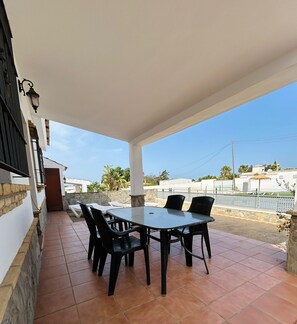Apartment | Balcony - Charming Rural House With Pool in Conil (Conil de la Frontera)