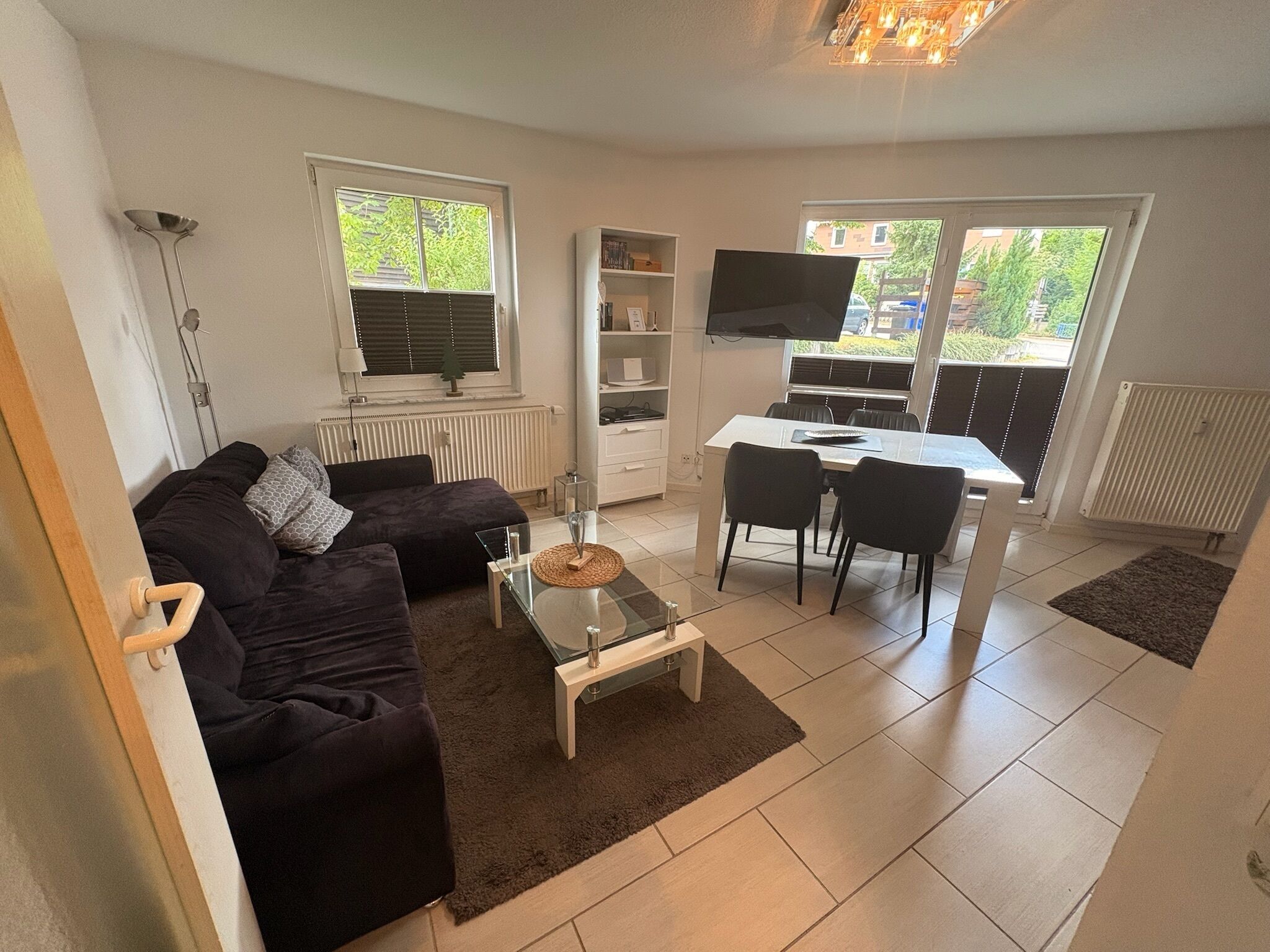 تلفزيون، مشغل دي في دي، ستيريو