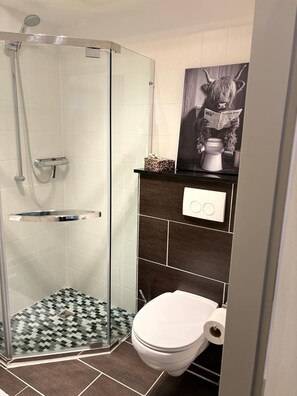 Shower, hair dryer, soap, toilet paper - Waldzeit Braunlage - WLAN - parking lot - terrace - at ground level (Braunlage)
