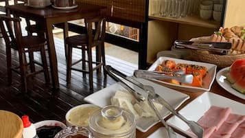 Desayuno buffet incluido todos los días