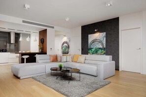 Télévision, espaces bureaux