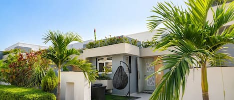 2BHK Mountain View Luxury Jacuzzi Villa with Balcony