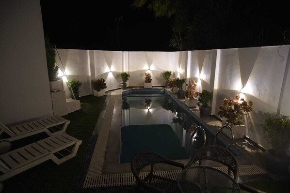 11 outdoor pools - Kasaara Retreat By Nexottel (Udaipur)
