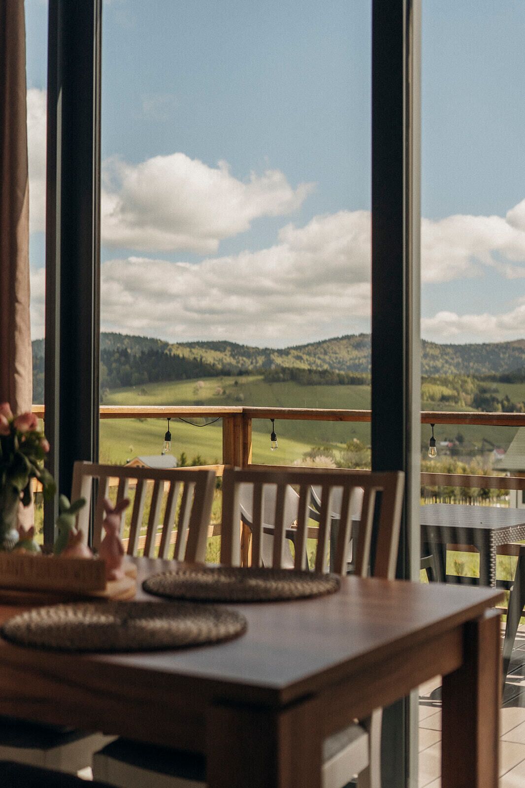 패밀리 샬레, 산 전망 | 야외 식당