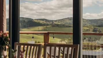 Familienchalet, Bergblick | Speisen im Freien