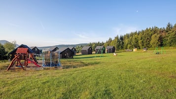 Familie-alpehytte, fjellutsikt | Barneområde
