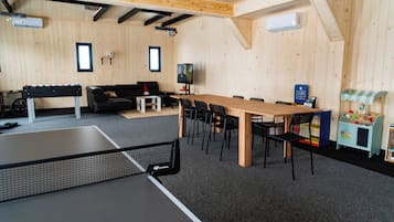 Familie-alpehytte, fjellutsikt | Barneområde