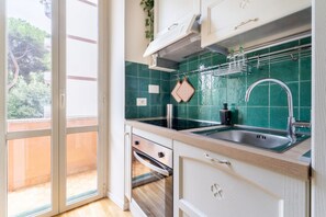 Kühlschrank, Mikrowelle