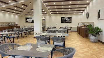 Petit déjeuner continental compris tous les jours