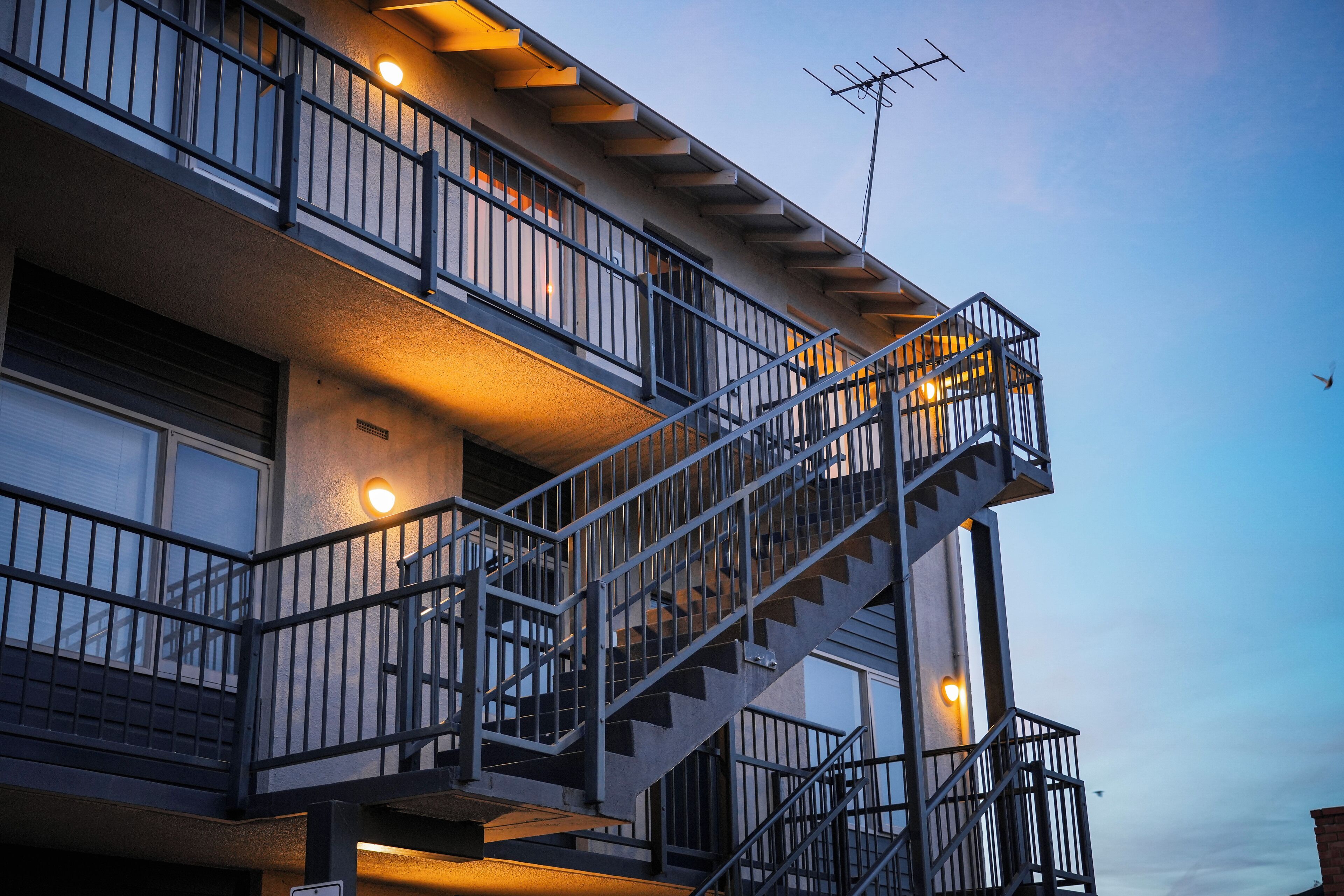 تفاصيل الفندق من الخارج