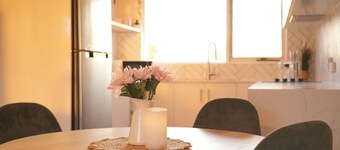 Tranquil Parkside Apartment in Glenelg North