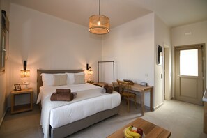 1 bedroom, free WiFi, bed sheets - Santorini - Villa - Sleeps 2 - Pool - Parking (Santorini)