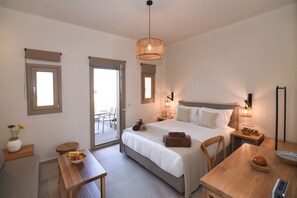 1 bedroom, free WiFi, bed sheets - Santorini - Villa - Sleeps 2 - Pool - Parking (Santorini)