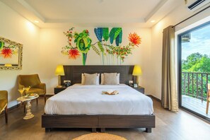 Kamar Double atau Twin Deluks, pemandangan bukit | Meja kerja, ruang kerja ramah laptop, dan Wi-Fi gratis