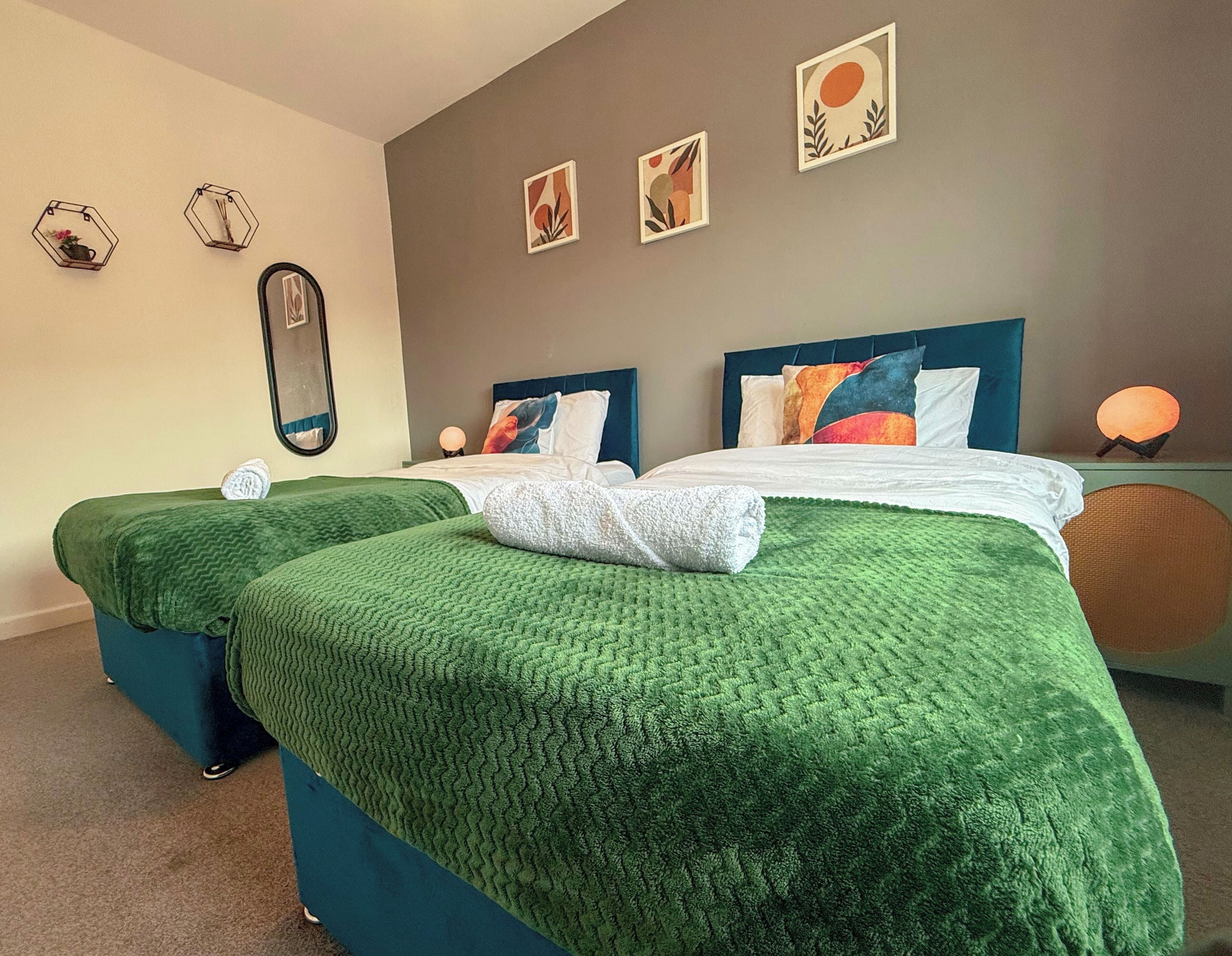 Iron/ironing board, WiFi, bed sheets