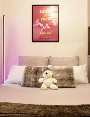 Fer et planche à repasser, Wi-Fi gratuit, draps fournis