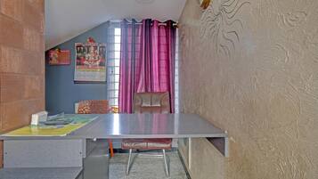 House | Reception
