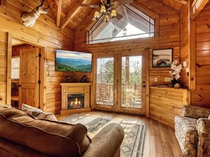 Smart-TV, Kamin, Videospiele