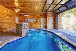Indoor pool - A Little Bit of Heaven –Indoor Pool • Mountain Views • Theater • Games • Hot Tub (Sevierville)