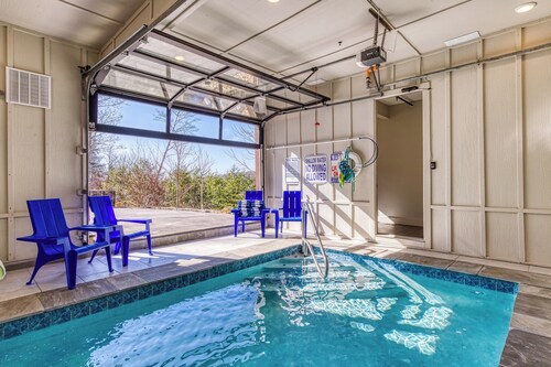 Summit Trails Retreat – Indoor Pool, Home Theater, Hot Tub | Sleeps 16!!!