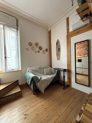 Interior - "L'esprit Sable & Détente " Cosy studio between sea and port (Les Sables-d'Olonne)