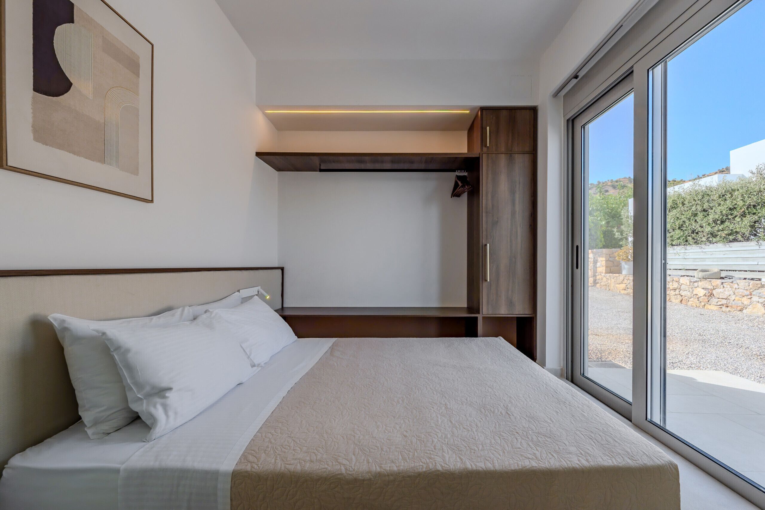 5 slaapkamers, een kluis op de kamer, een strijkplank/strijkijzer