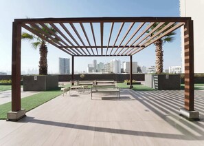 Terrace/patio - Free housekeeping visits during your stay - StayShort - Modern Studio Sleeps 3 in Jumeirah Village Circle (JVC)